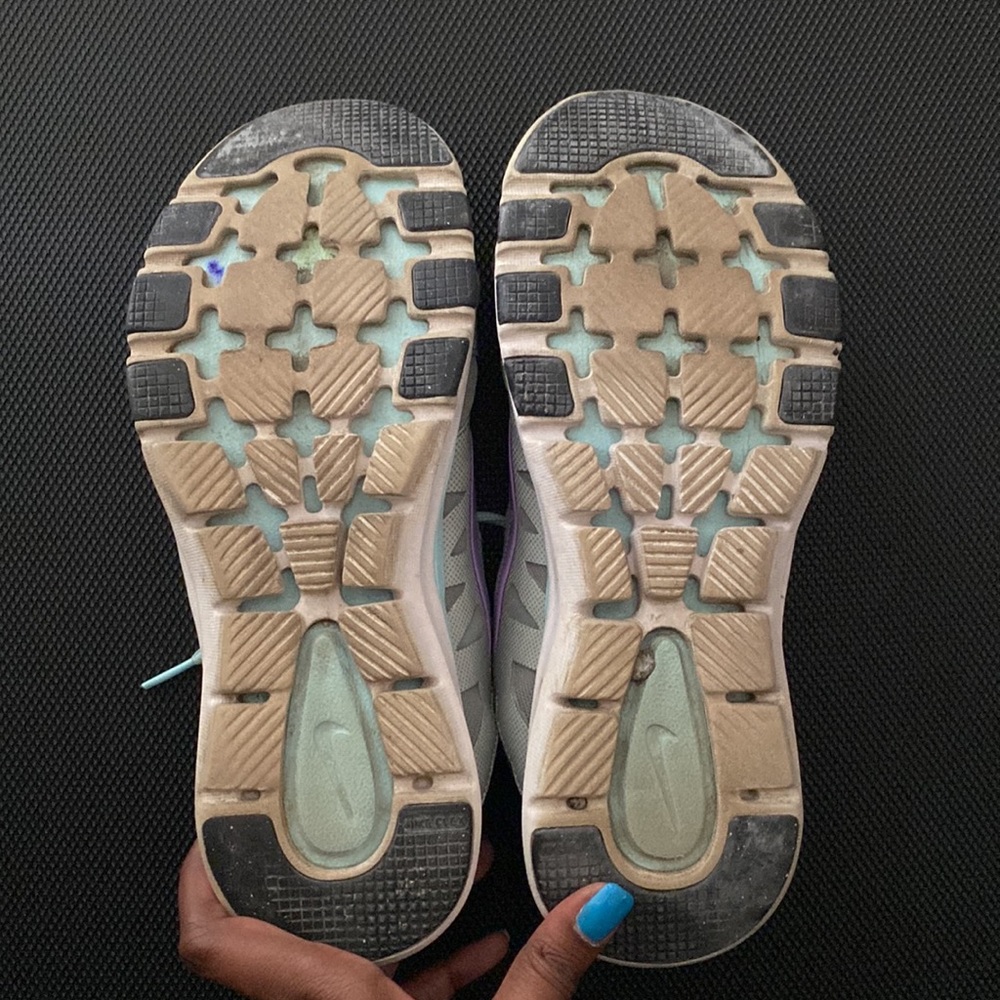 Nike tennis shoes gray light blue and pastel purple - Picture 2 of 4